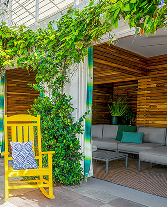 The Vines, Cabanas